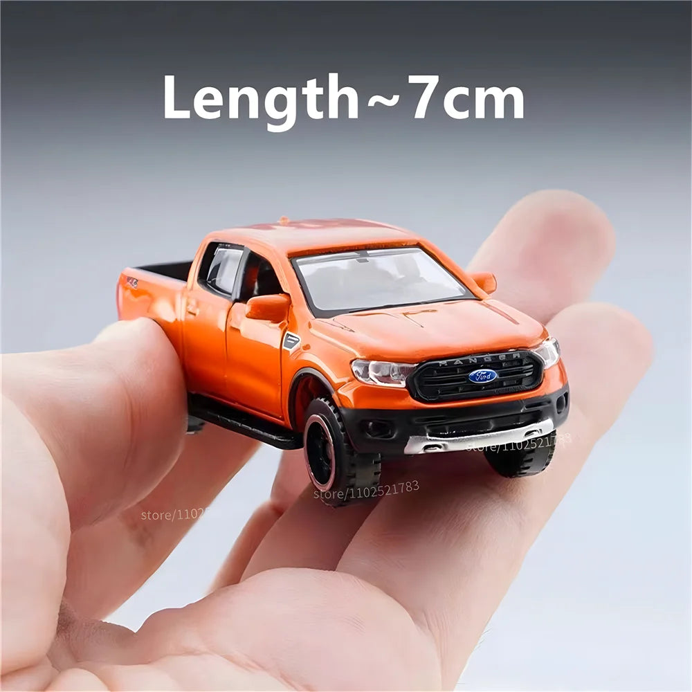 Miniatur Autos für die Infinity Garage